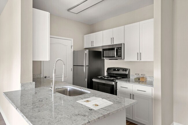 C195540_ArborPlace_1B1B_1134_COCINA_01_03_VS - Arbor Place