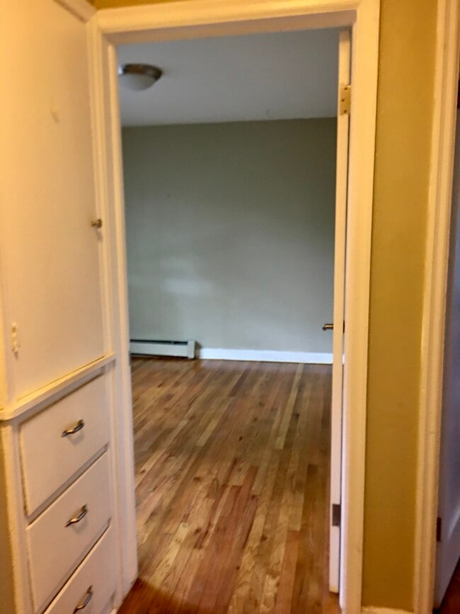 Bedroom entrance - 760 Dexter St