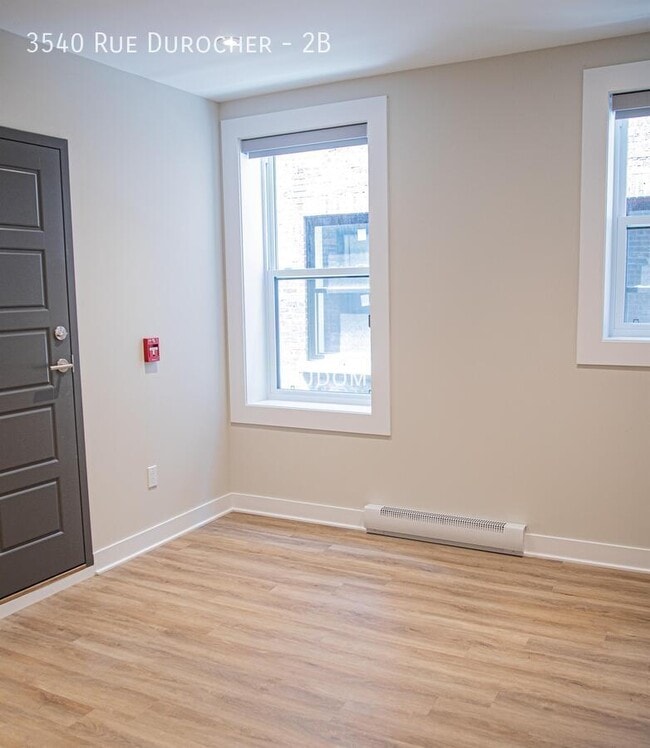 Building Photo - 3540 Rue Durocher