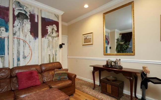 Foto del edificio - Adams Morgan Suites, Apartment No. 3a