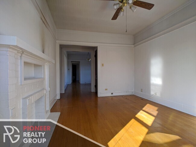 Foto del edificio - 1448 W Cornelia Ave