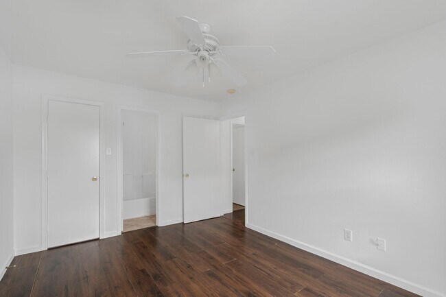 Foto del edificio - 2106 Nettleton St