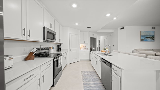 Foto del edificio - 14221 Heritage Landing Blvd