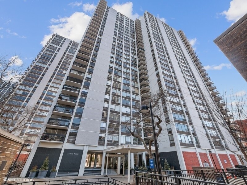 1360 N Sandburg Ter Unit 701, Chicago, IL 60610 Condo for Rent in