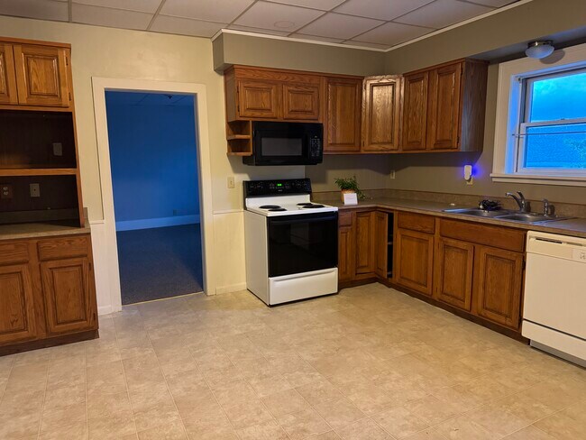 Kitchen - 50 N Main St