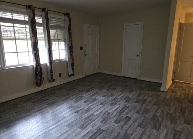 Foto del edificio - 3271 Millerfield Rd