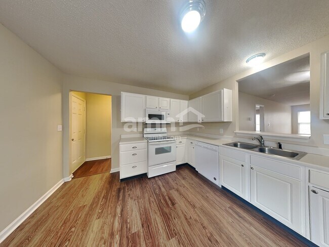 Foto del edificio - 19214 Fox Chase Drive