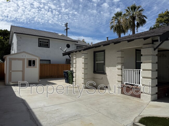 Foto del edificio - 949 Windeler Ave