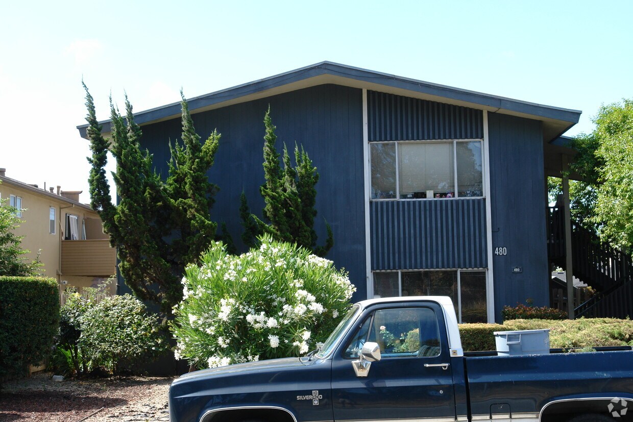 Foto del edificio - 480 19th Ave