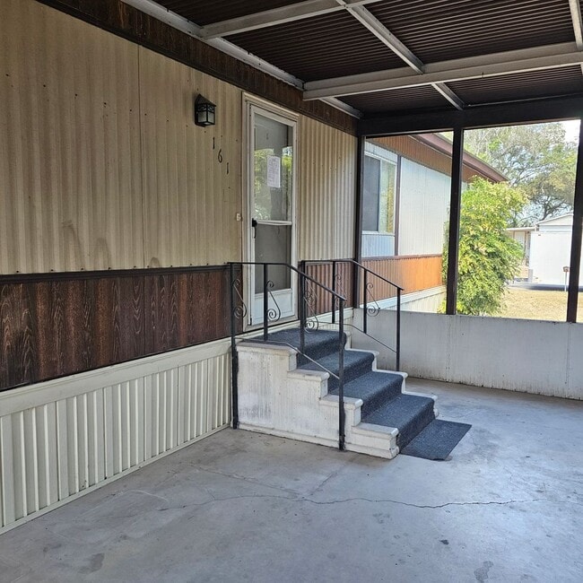 Building Photo - 2 Bedroom/2 Bath Green Valley Subdivision