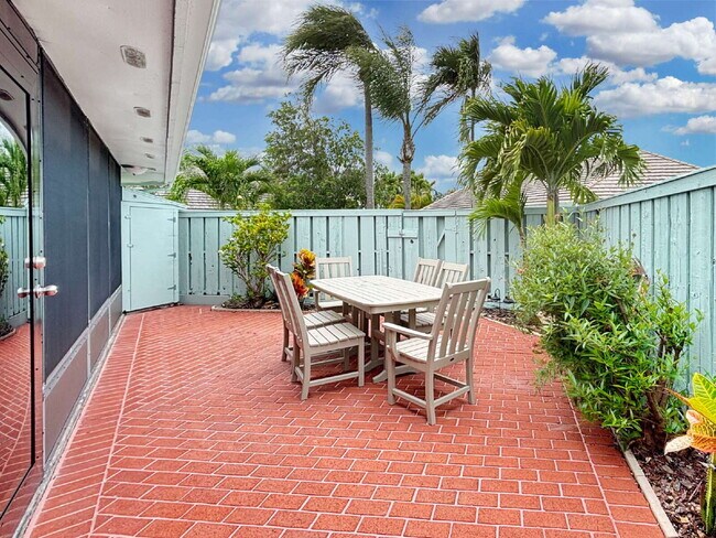 Building Photo - Newly Renovated Furnished Condo in Bella Vista | Ground Floor | Jupiter