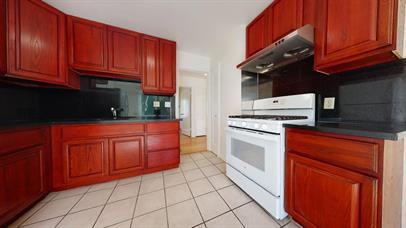 Foto del edificio - Beautiful 3 Bedroom 1.5 Bathroom with a Ga...