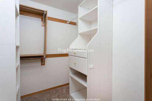 Foto del edificio - Alluring Three Bedroom Sherwood Home w/ Fe...
