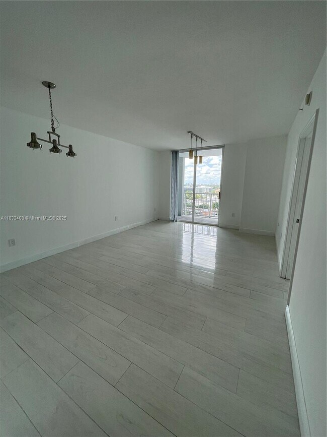 Foto del edificio - 1250 S Miami Ave