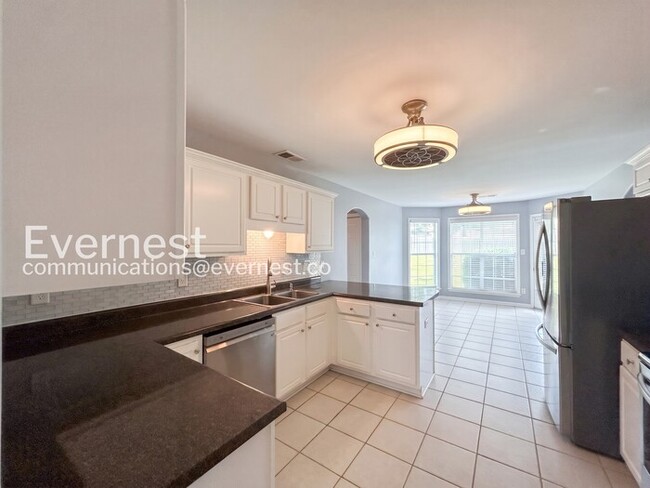 Building Photo - 11168 Arlington Trace Dr