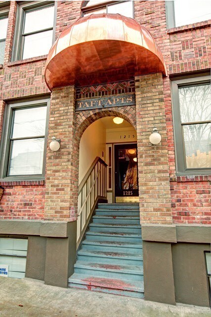 Foto del edificio - 1215 E Spring St