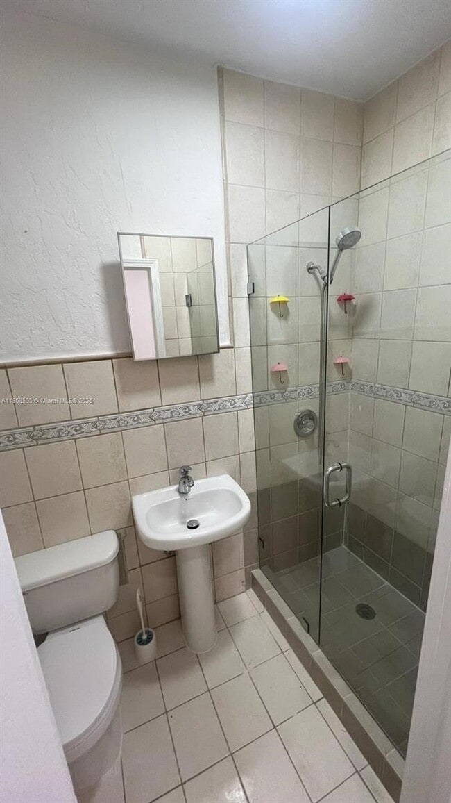 Building Photo - 7556 S Waterway Dr