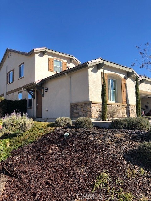 Foto principal - 24726 Satinwood Ln