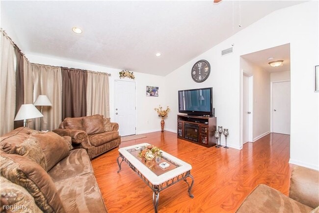 Building Photo - 4 br, 2 bath House - 6991 Ridgefield Dr