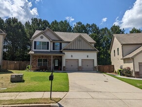 Building Photo - 7 Maple Hill Dr