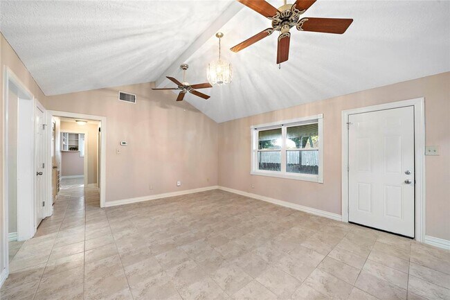 Building Photo - 5004 Carmona Ln
