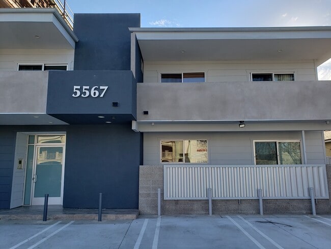 Building Photo - 5567 Inglewood Blvd