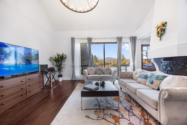 Foto del edificio - 17645 Rienzi Pl