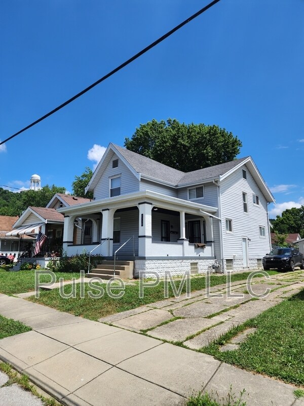 Building Photo - 2730 Dakota Ave