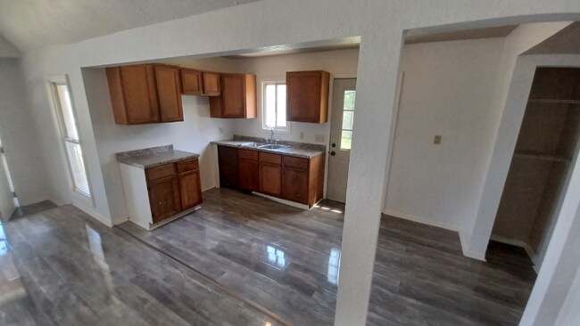 Foto del edificio - 2265 Avondale Ave