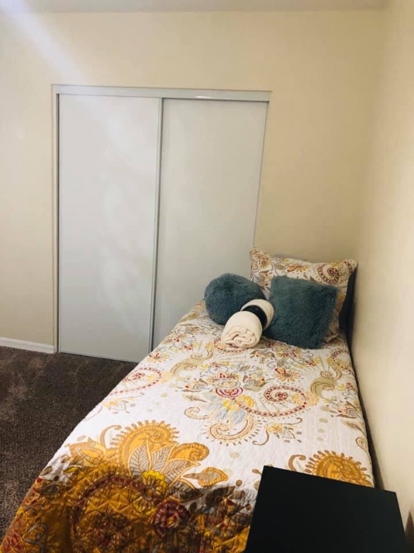 Foto del edificio - 4176 Somerset Dr