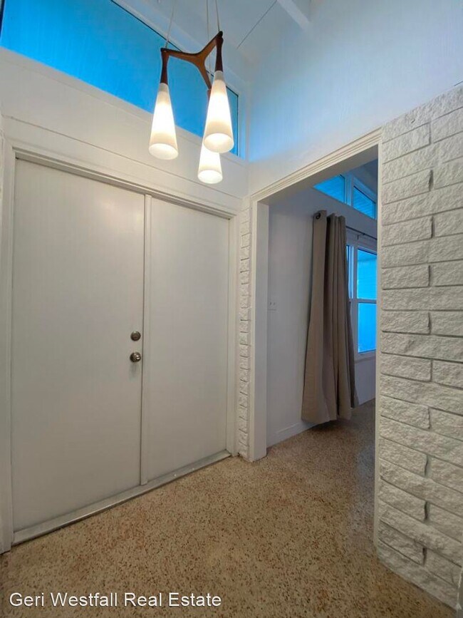 Building Photo - 3 br, 2 bath House - 425 Riverside Drive