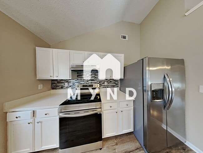 Building Photo - 3940 Cypress Pointe Dr