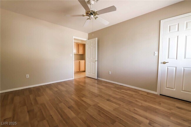 Foto del edificio - 3001 Anna Bay Dr