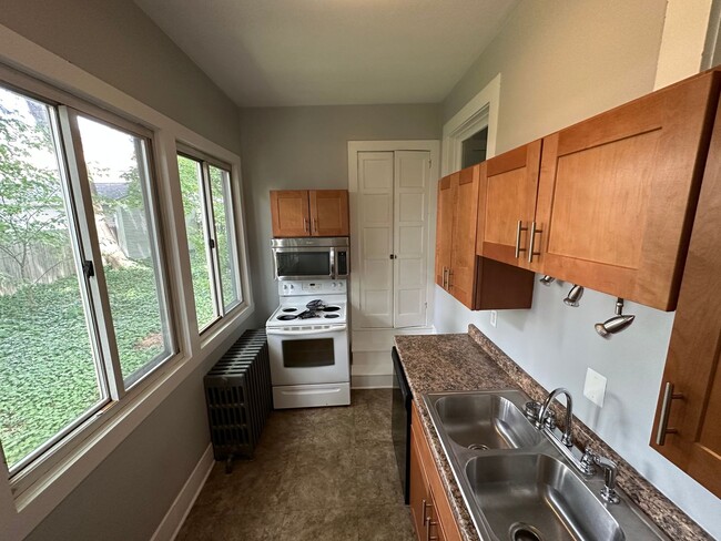 Photo - 355 Lehigh Ave Apartment