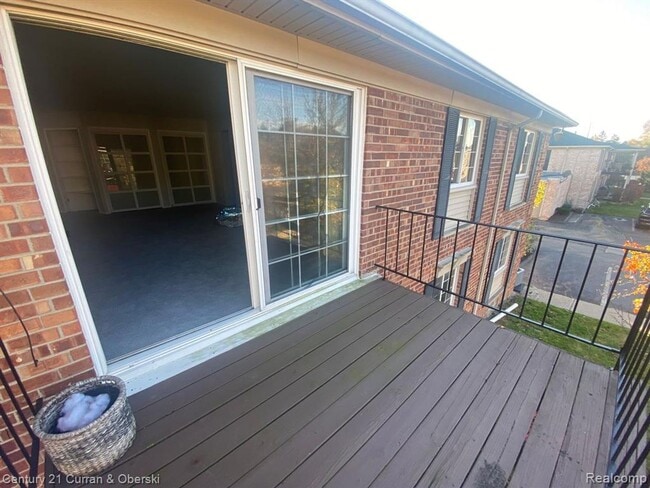 Foto del edificio - 6121 Orchard Lake Rd