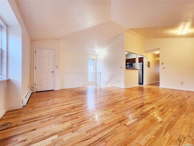 Foto del edificio - 94-21-94-90 90th Ave