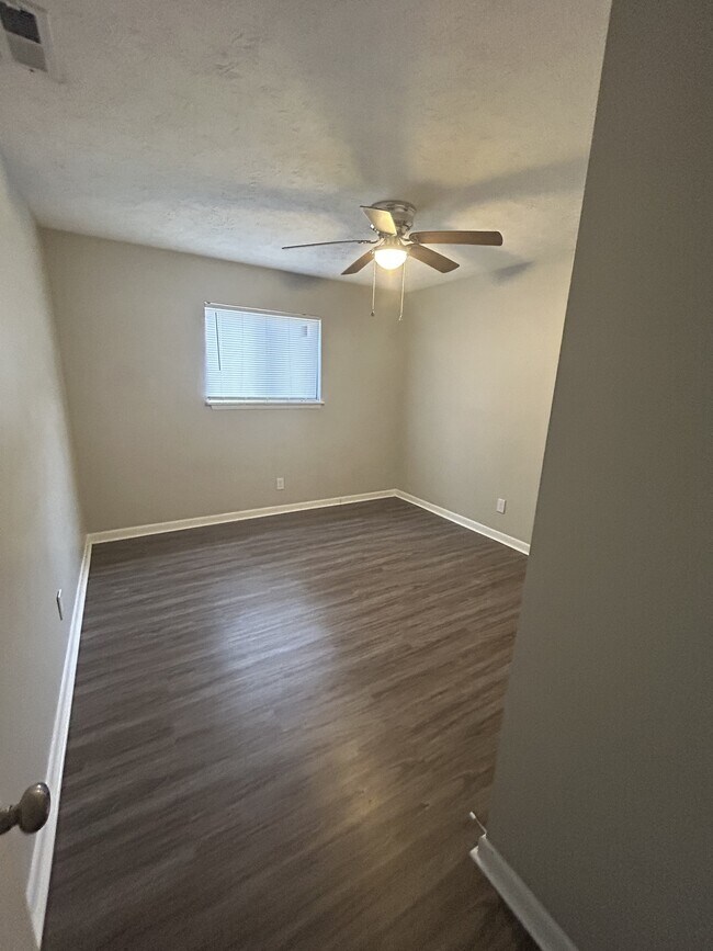 Foto del edificio - 843 Applewood Ln