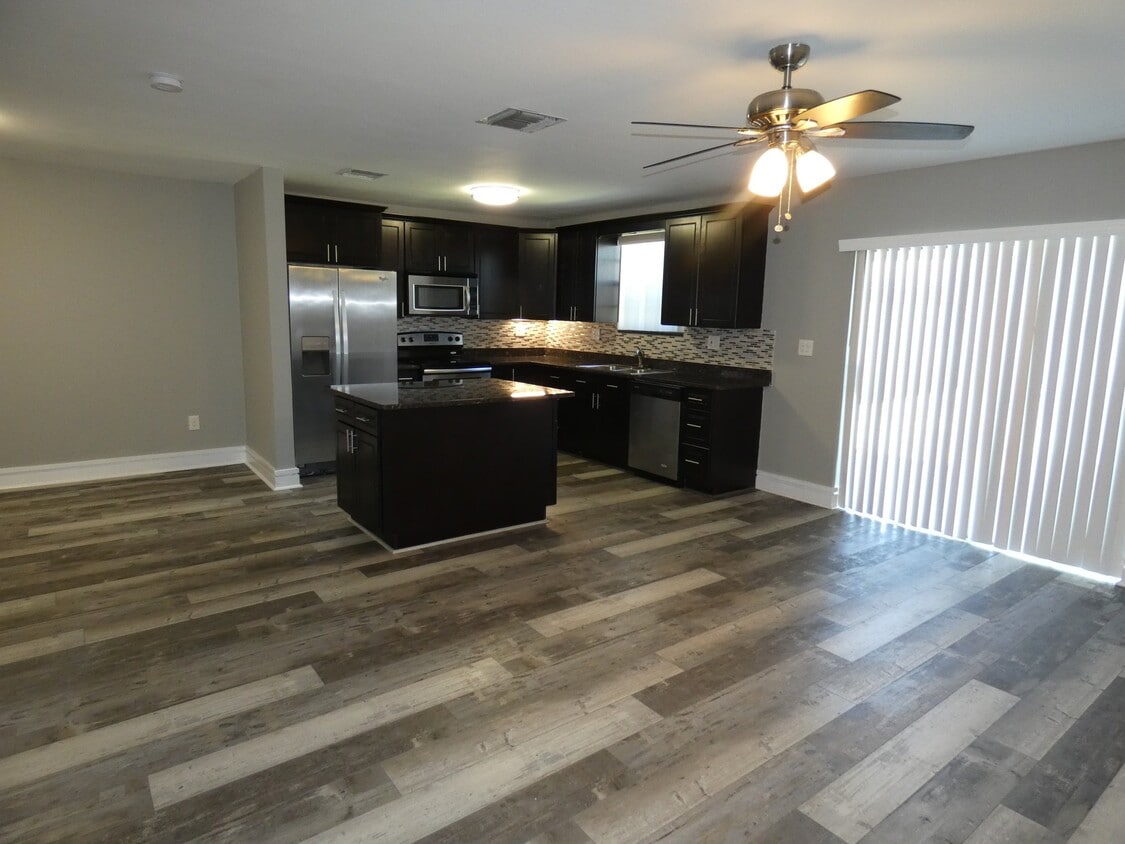 Photo - 14212 NE 4th Ave (Miami, FL)