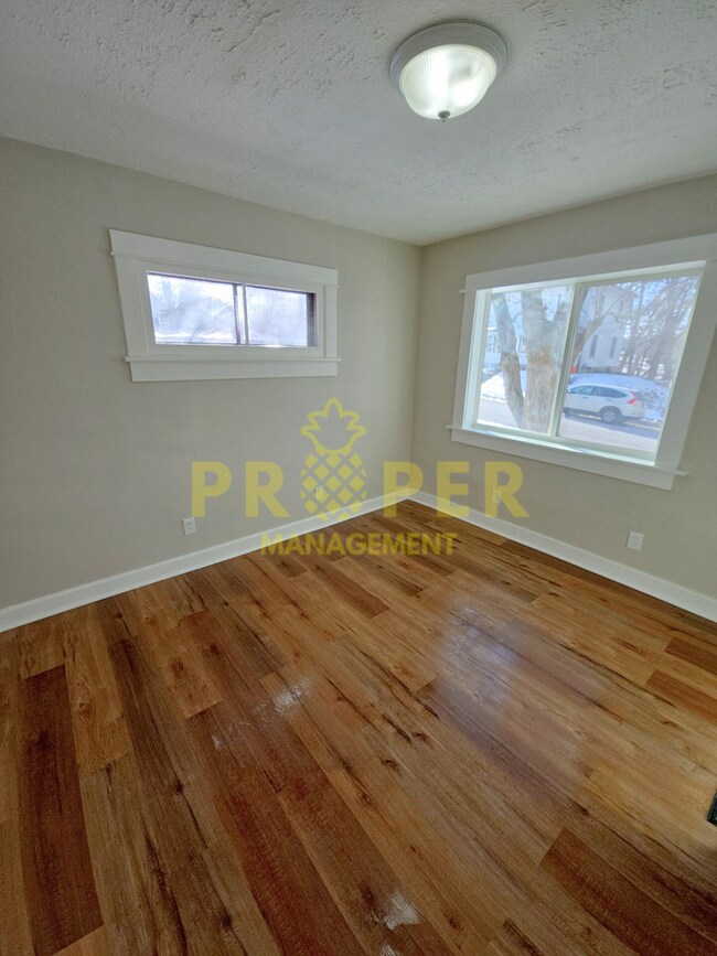 Foto del edificio - Charming 2-Bedroom, 1-Bath Home with Large...