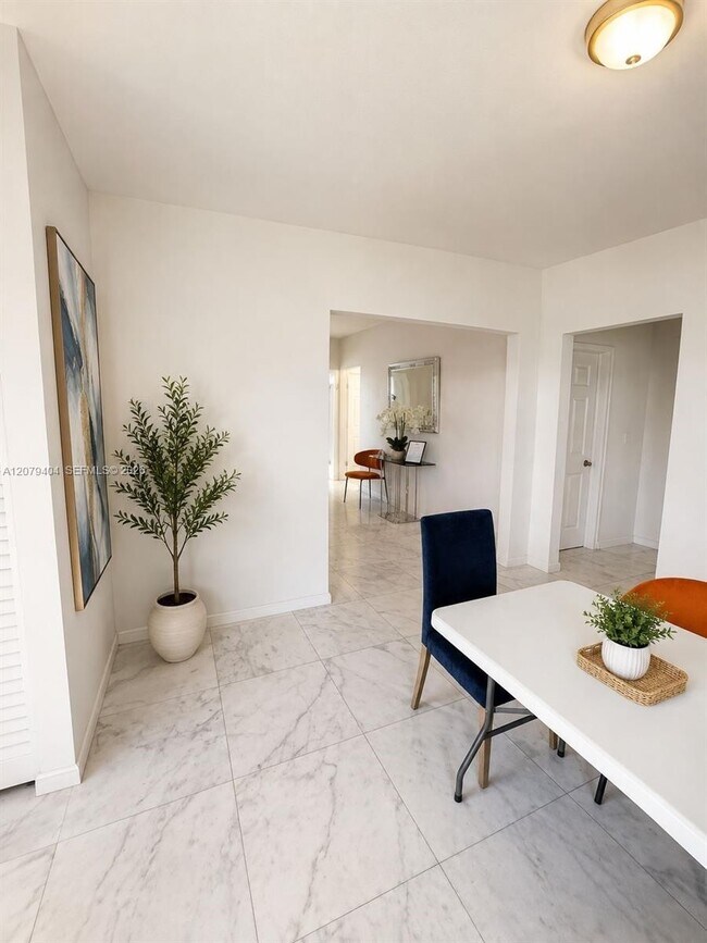 Foto del edificio - 8880 SW 25th St