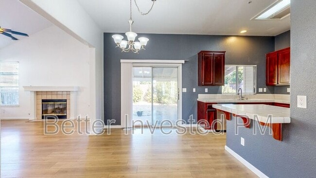 Foto del edificio - 430 Merlot Dr