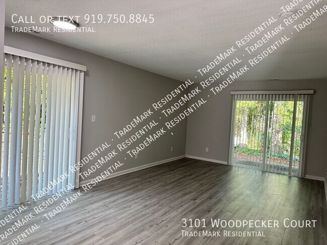 Foto del edificio - 3101 Woodpecker Ct