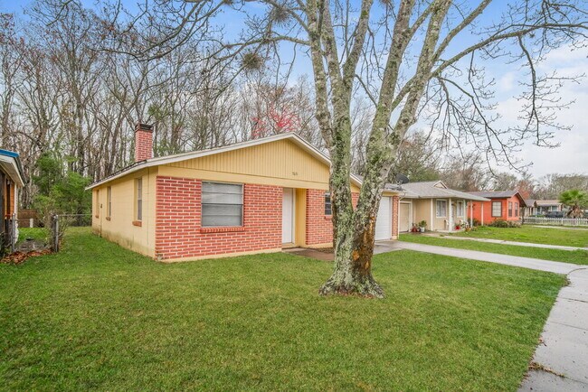 Building Photo - 7651 McCowan Dr