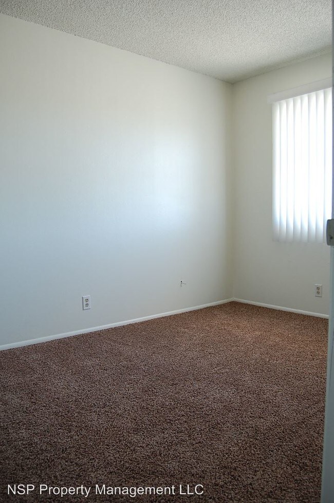 Building Photo - 2540 Palo Verde Blvd N