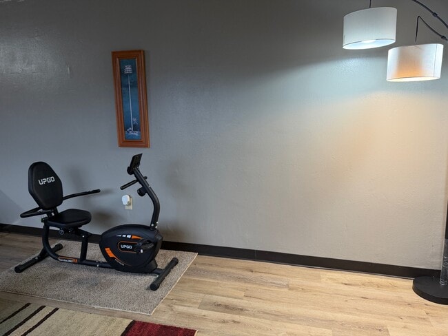 Building Photo - 119 Austin St