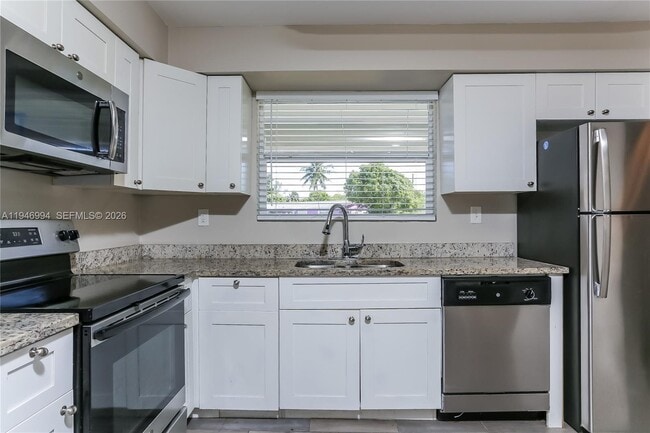 Foto del edificio - 421 SW 64th Way