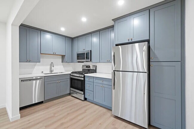 Foto del edificio - AVAILABLE AUGUST - BRAND NEW 1 BED/1BATH UNIT