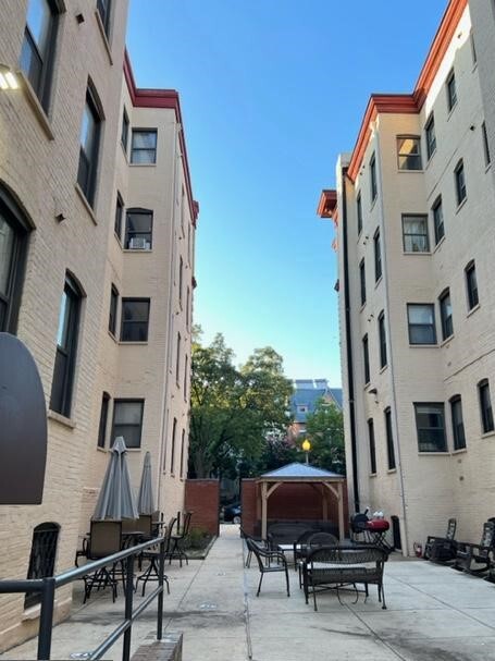 Courtyard - 1444 W St NW