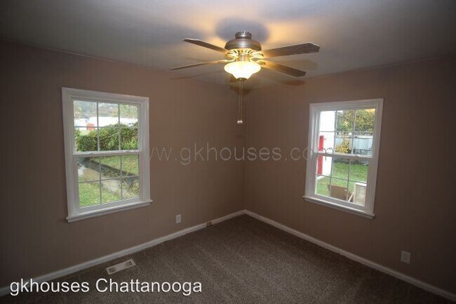 Building Photo - 2 br, 1 bath House - 2810 5th Ave