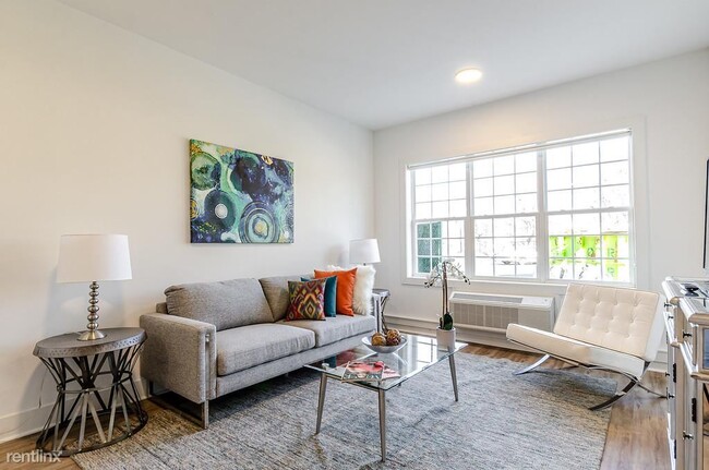 Foto del edificio - 1 br, 1 bath  - Lake side Residence